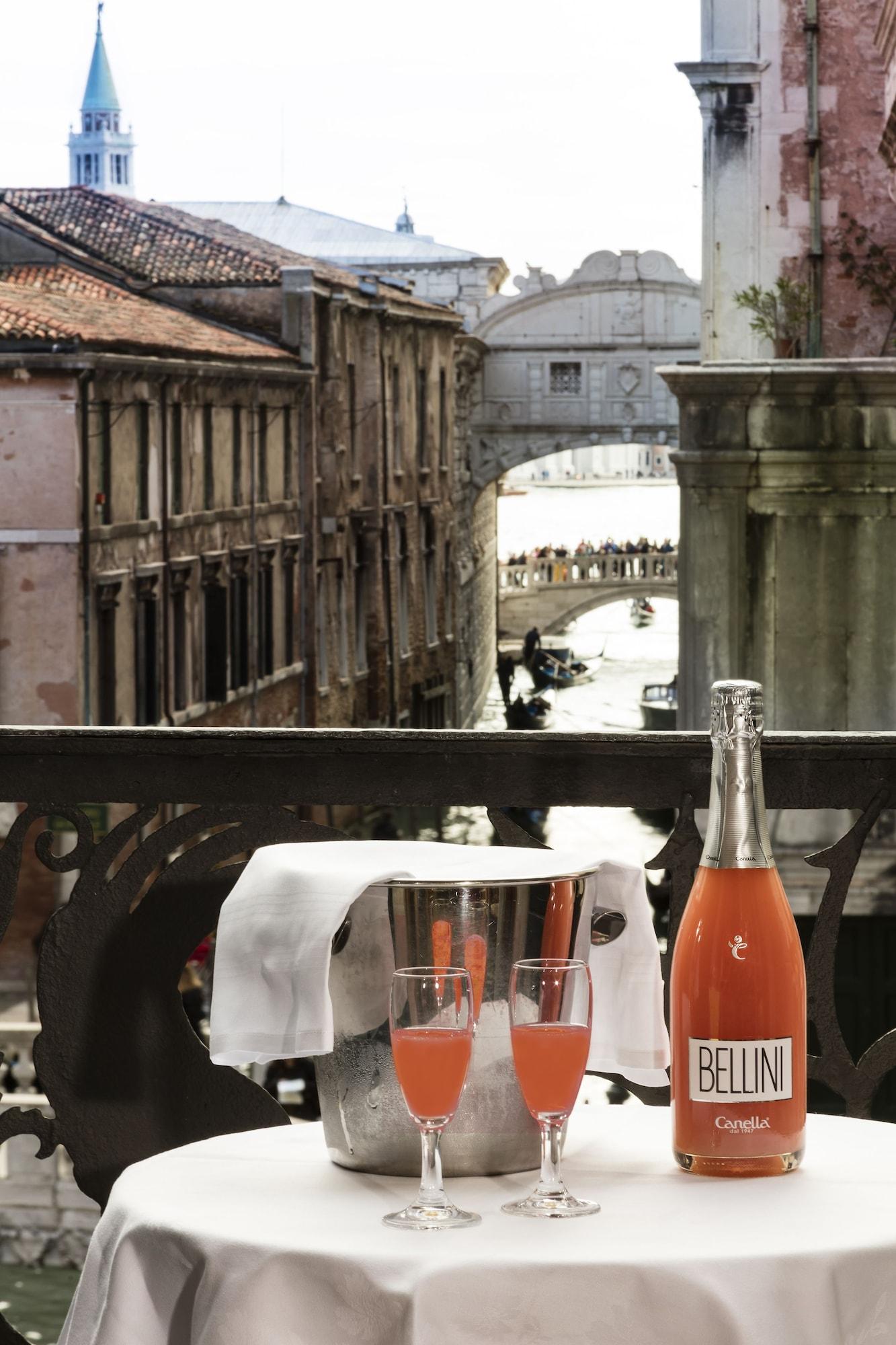 Hotel Al Ponte Dei Sospiri Veneţia Exterior foto