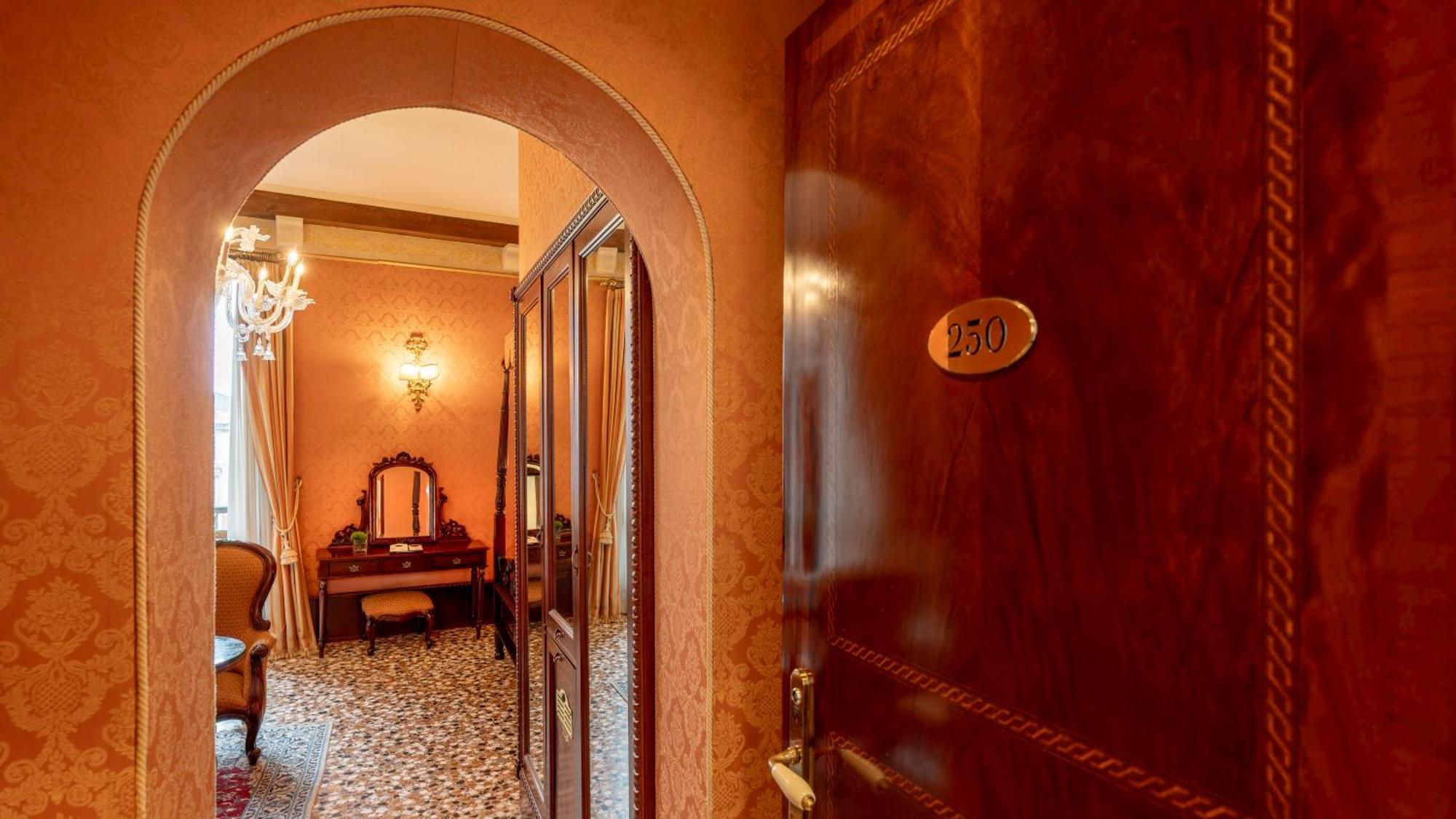Hotel Al Ponte Dei Sospiri Veneţia Exterior foto